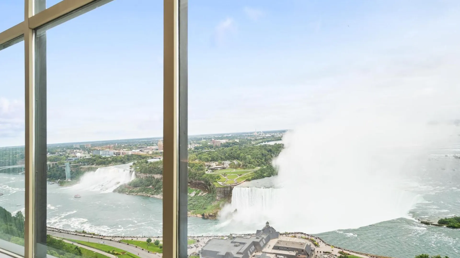 Tower Hotel At Fallsview Niagara Falls 4*,  Canada